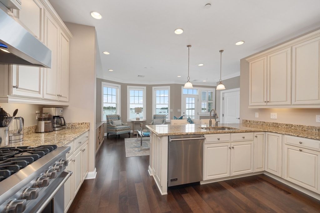 Interior, Kitchen, Living room, Pendant Lights, Recessed Lighting, Stainless Steel Appliances, Wood Texture Flooring