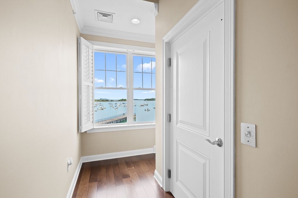 Interior, Recessed Lighting, Water, Wood Texture Flooring
