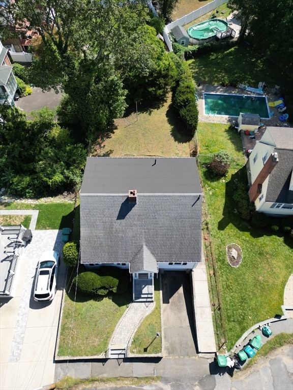 Exterior, Drone