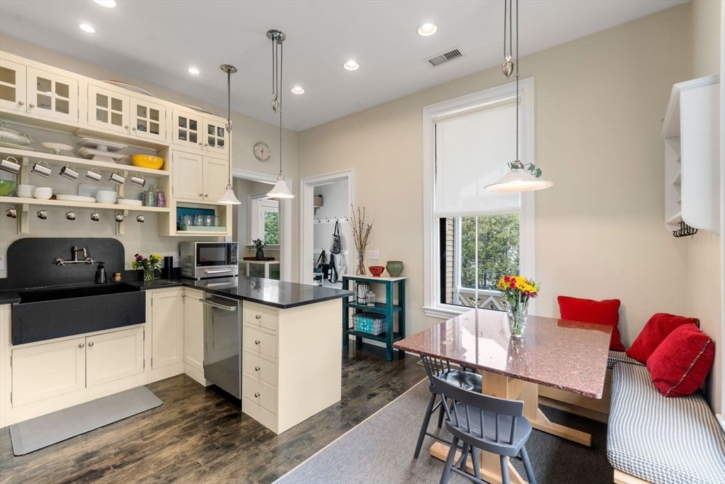 Dining room, Interior, Kitchen, Pendant Lights, Recessed Lighting, Stainless Steel Appliances, Wood Texture Flooring