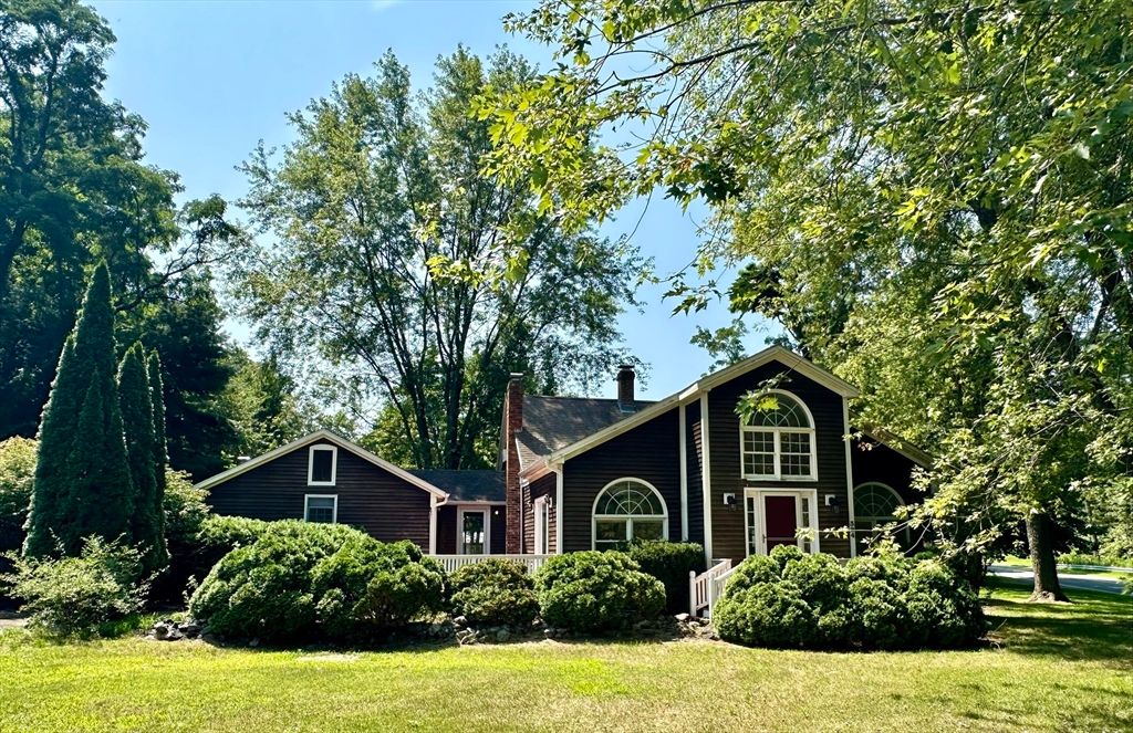 Backyard, Exterior, Facade, Log Home