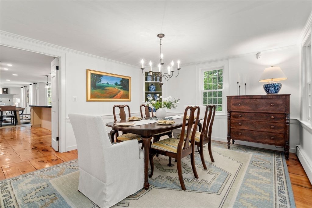 Chandelier, Dining room, Interior, Pendant Lights, Recessed Lighting, Wood Texture Flooring
