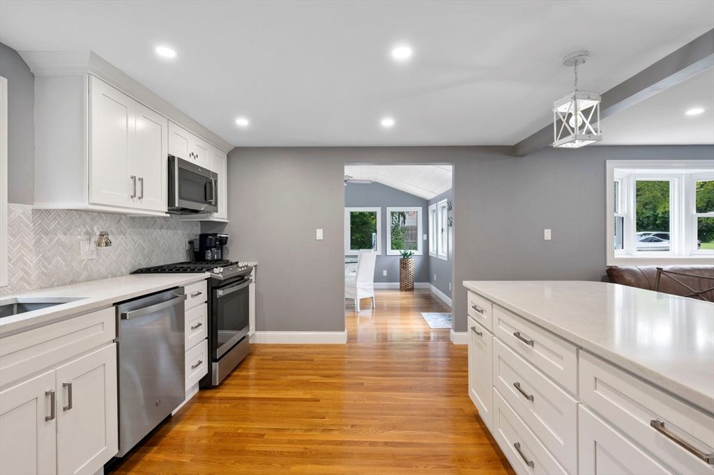Interior, Kitchen, Pendant Lights, Recessed Lighting, Wood Texture Flooring