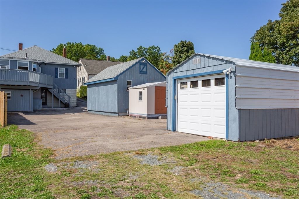 Backyard, Detached Garage, Exterior