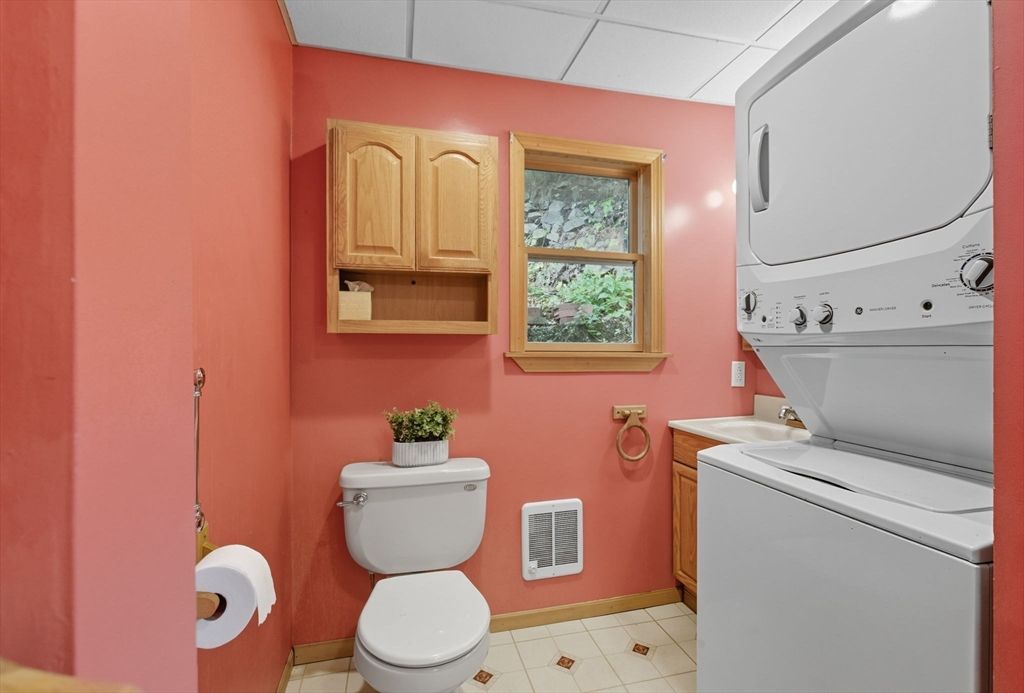 Bathroom, Interior, Utility Closets, Washer