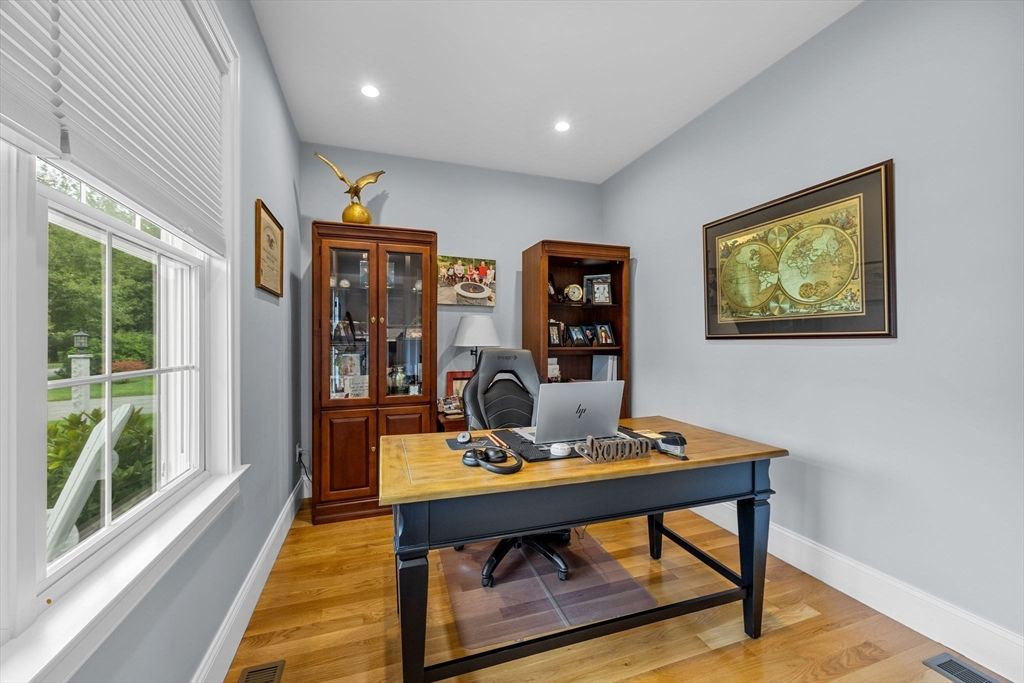 Home Office, Interior, Recessed Lighting, Wood Texture Flooring