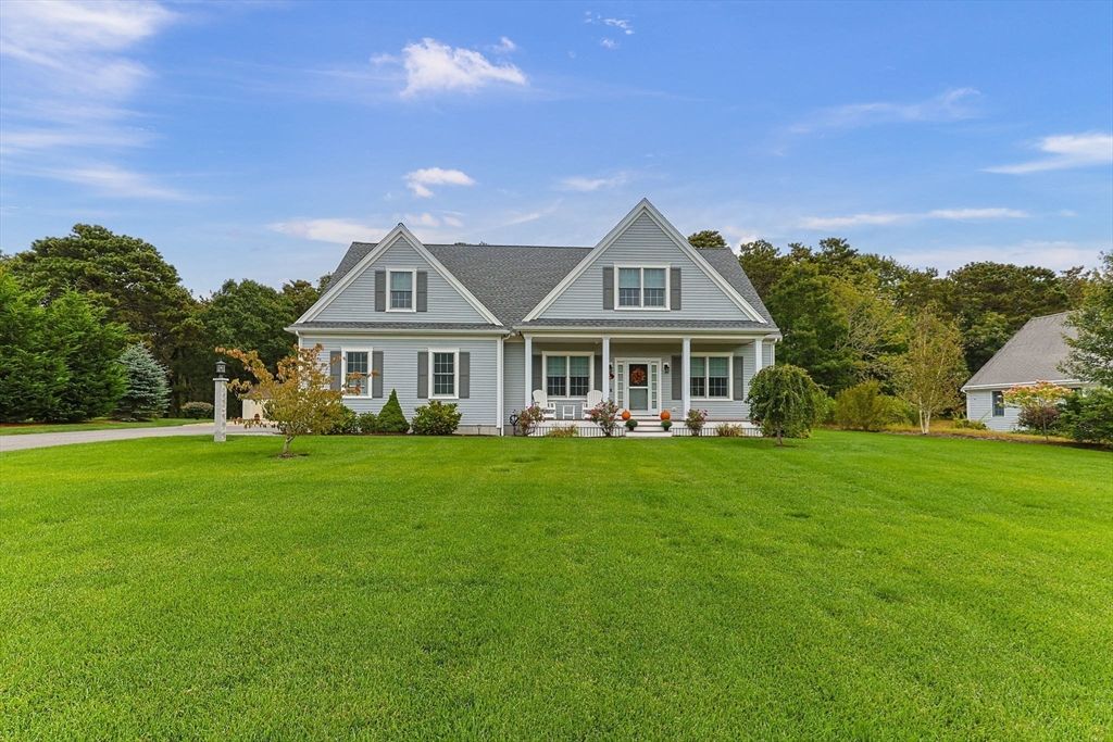 Backyard, Exterior, Facade, Farmhouse