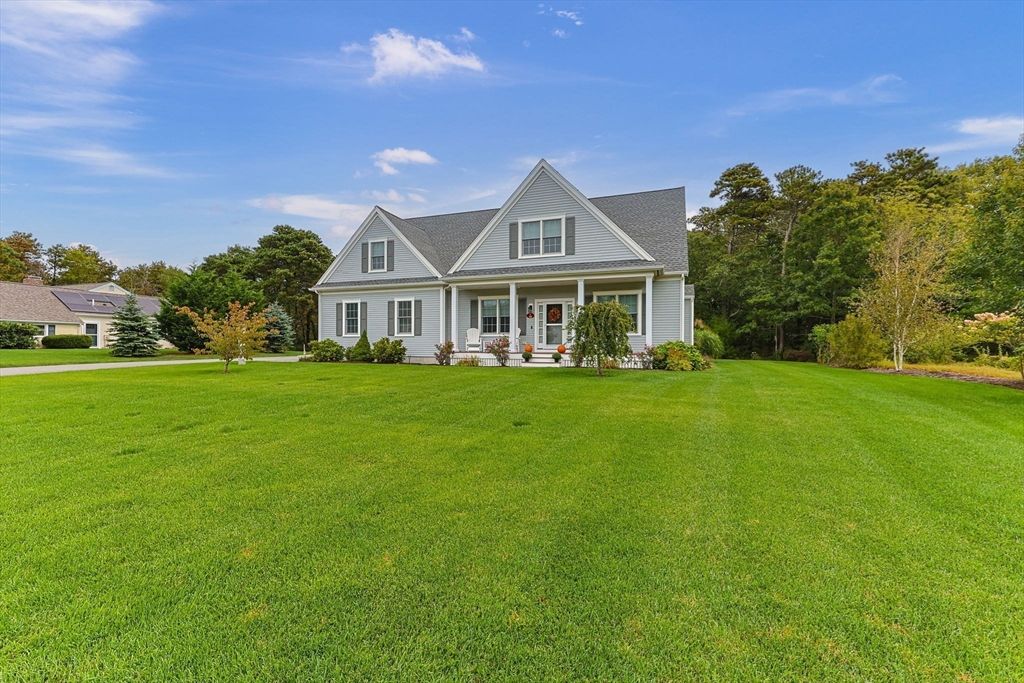 Backyard, Exterior, Facade, Farmhouse