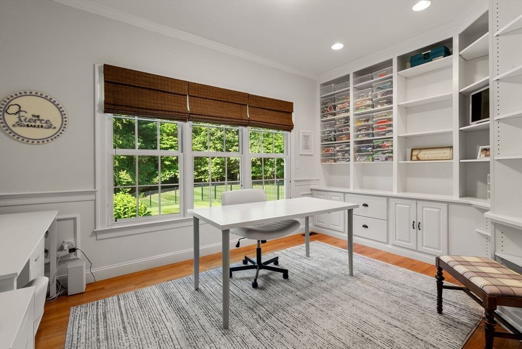 Home Office, Interior, Recessed Lighting, Wood Texture Flooring