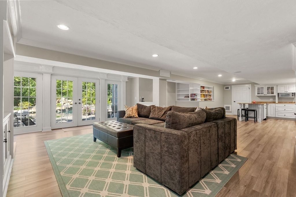 Interior, Kitchen, Living room, Recessed Lighting, Wood Texture Flooring