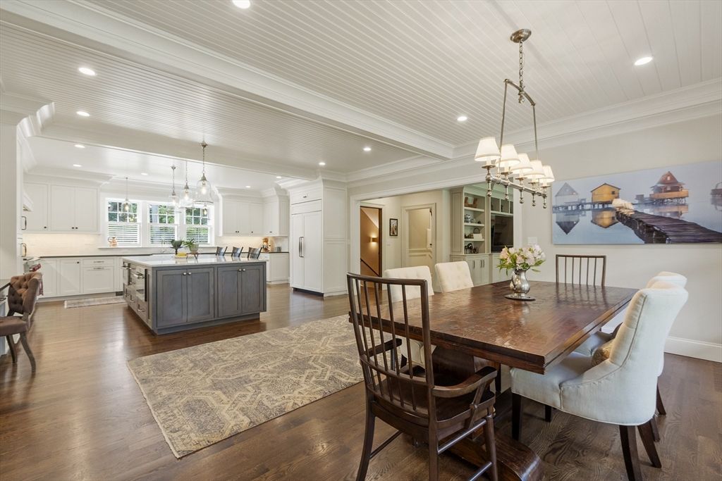 Chandelier, Dining room, Interior, Kitchen, Pendant Lights, Recessed Lighting, Wood Texture Flooring