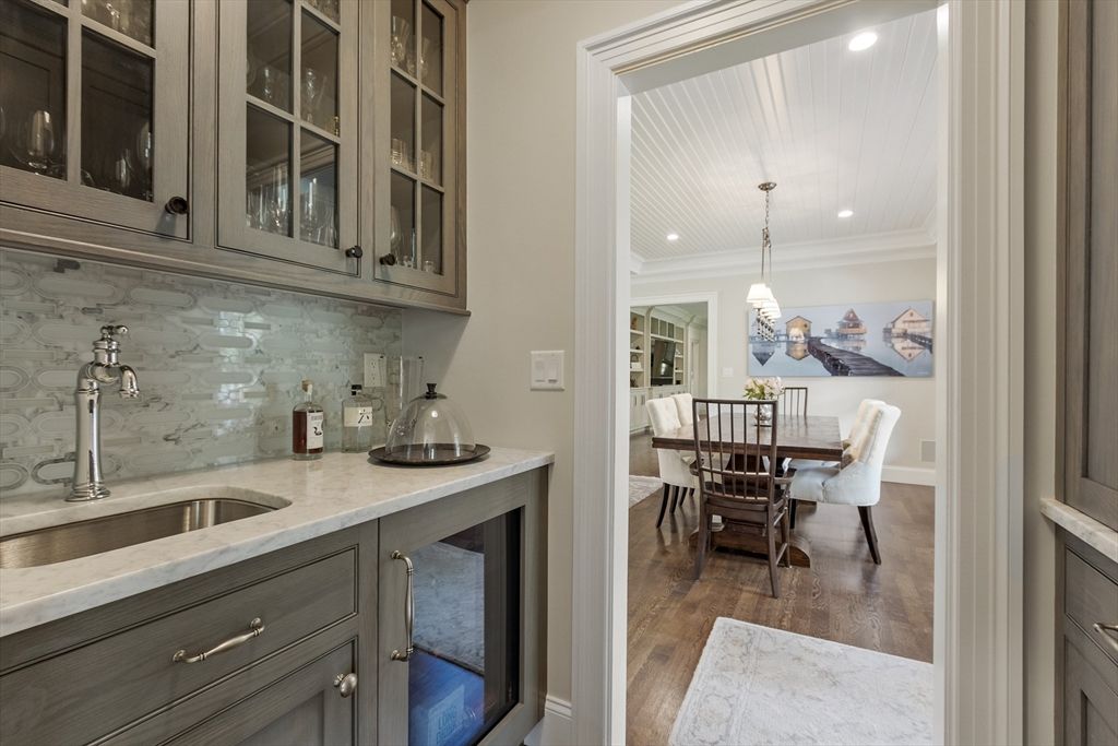 Dining room, Interior, Pendant Lights, Recessed Lighting, Wood Texture Flooring