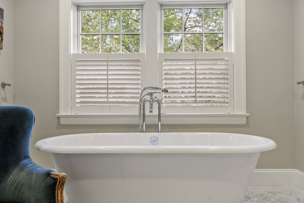 Bathroom, Free Standing Baths, Interior