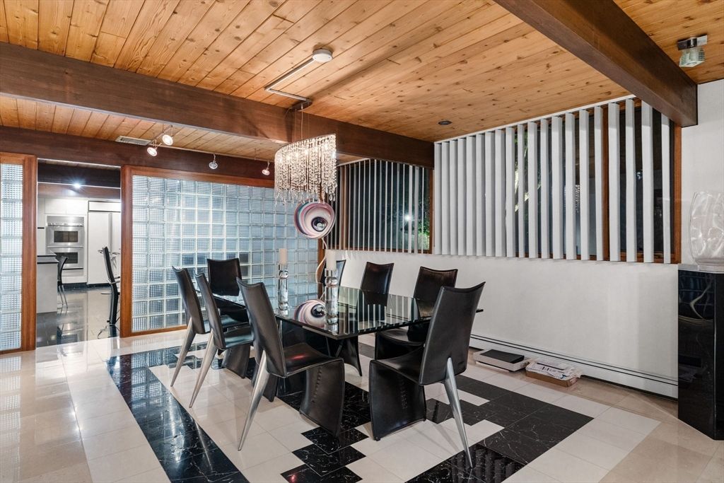 Chandelier, Dining room, Interior, Wooden Beams, Wooden Ceilings