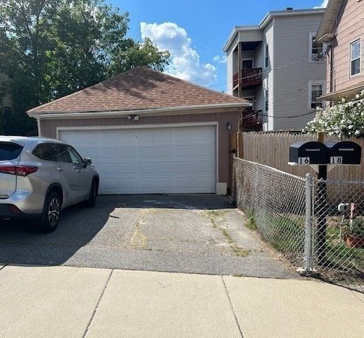 Detached Garage, Exterior