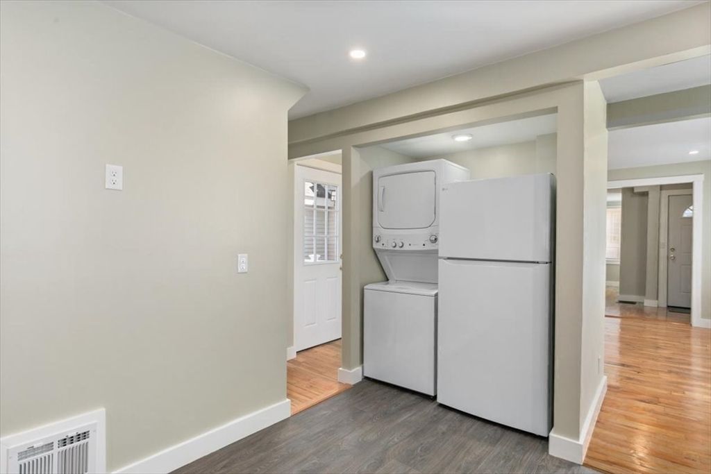 Interior, Recessed Lighting, Utility Closets, Washer, Wood Texture Flooring