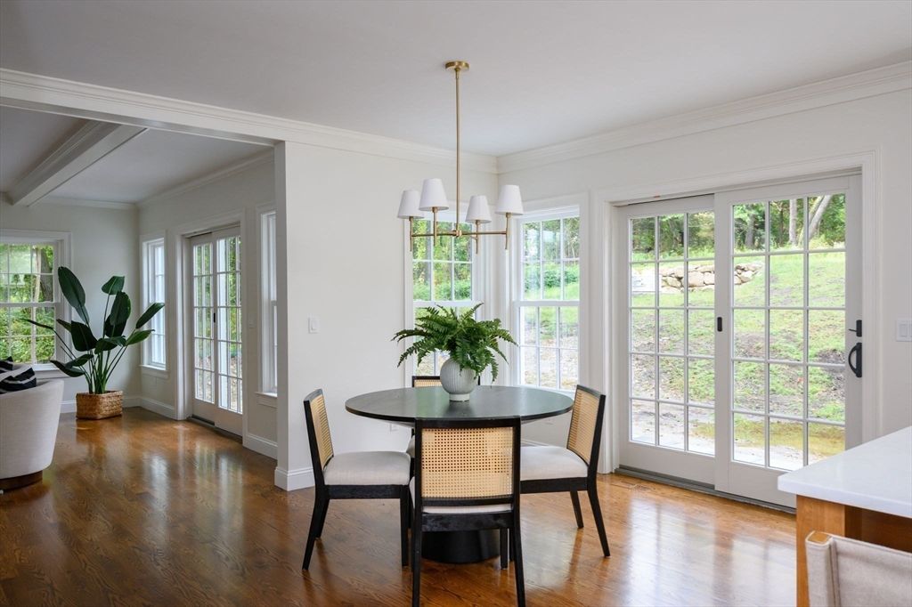 Chandelier, Dining room, Interior, Pendant Lights, Wood Texture Flooring