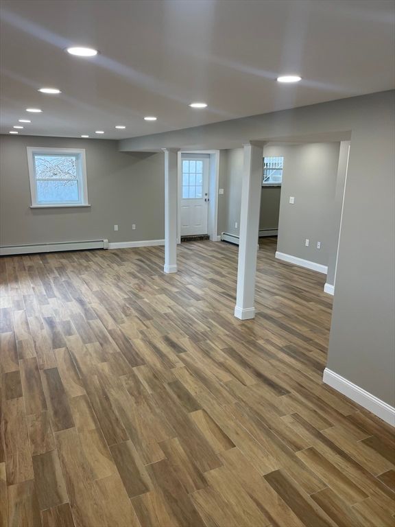 Empty room, Interior, Recessed Lighting, Wood Texture Flooring