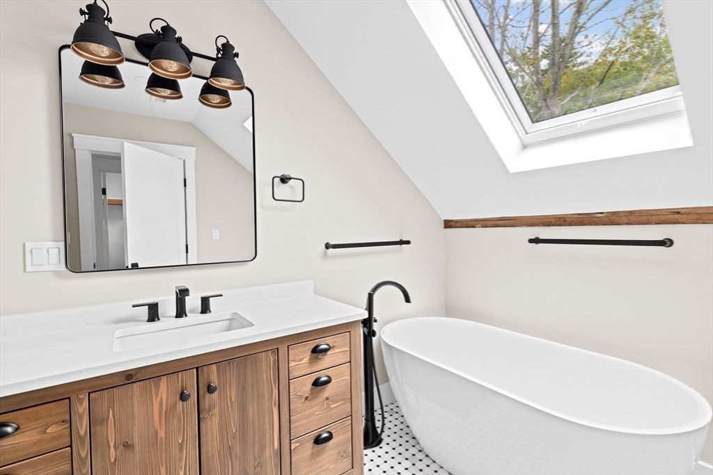 Bathroom, Free Standing Baths, Interior