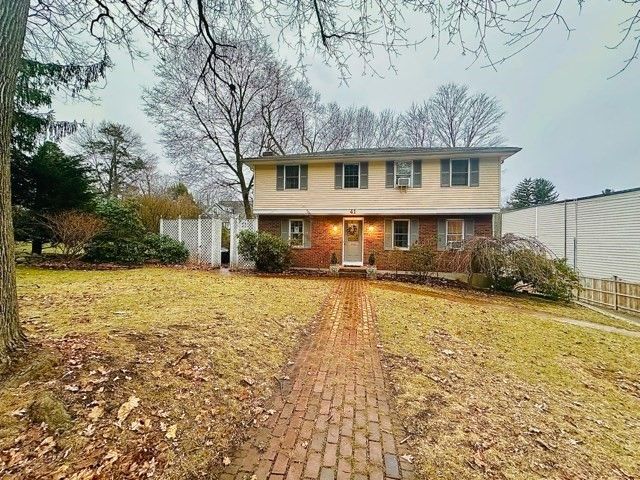 Backyard, Exterior, Facade, Brick Facade, Split Level
