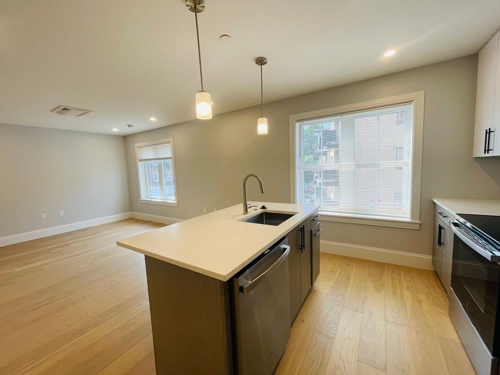 Interior, Kitchen, Pendant Lights, Recessed Lighting, Wood Texture Flooring
