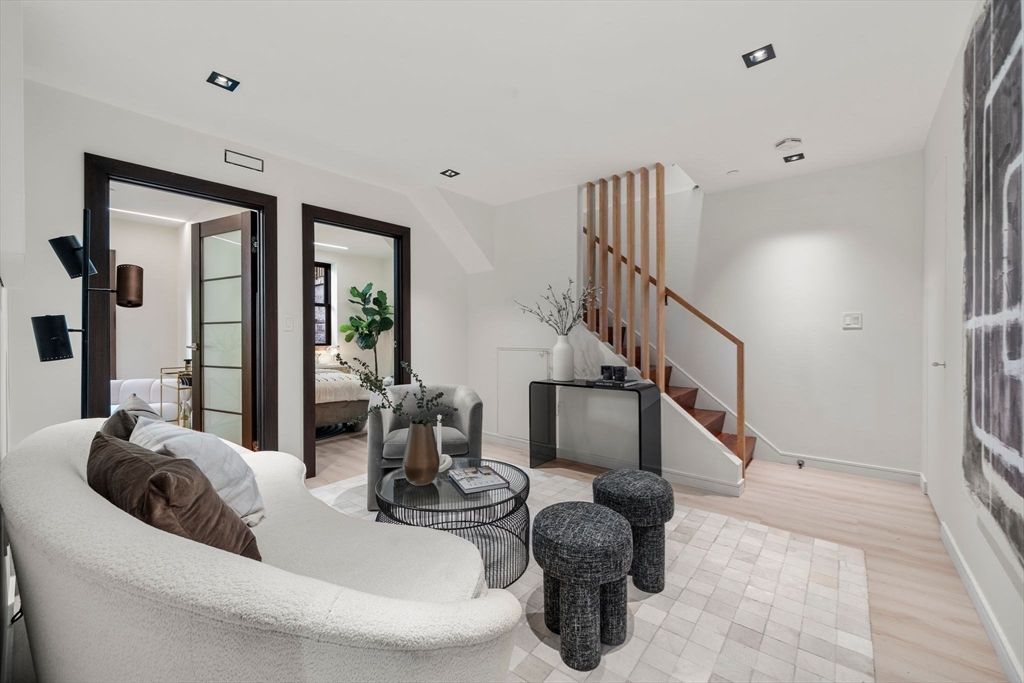 Interior, Living room, Recessed Lighting, Wood Texture Flooring