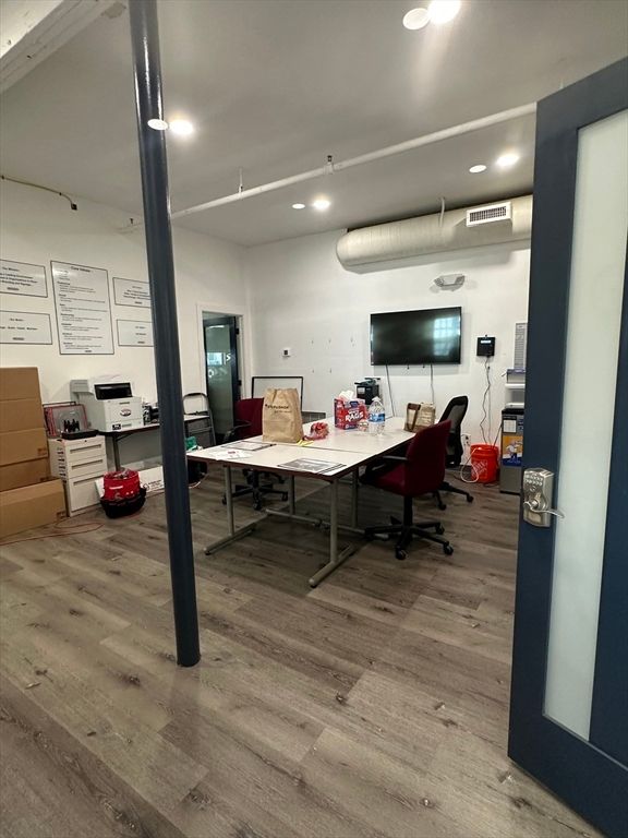 Home Office, Interior, Recessed Lighting, Wood Texture Flooring