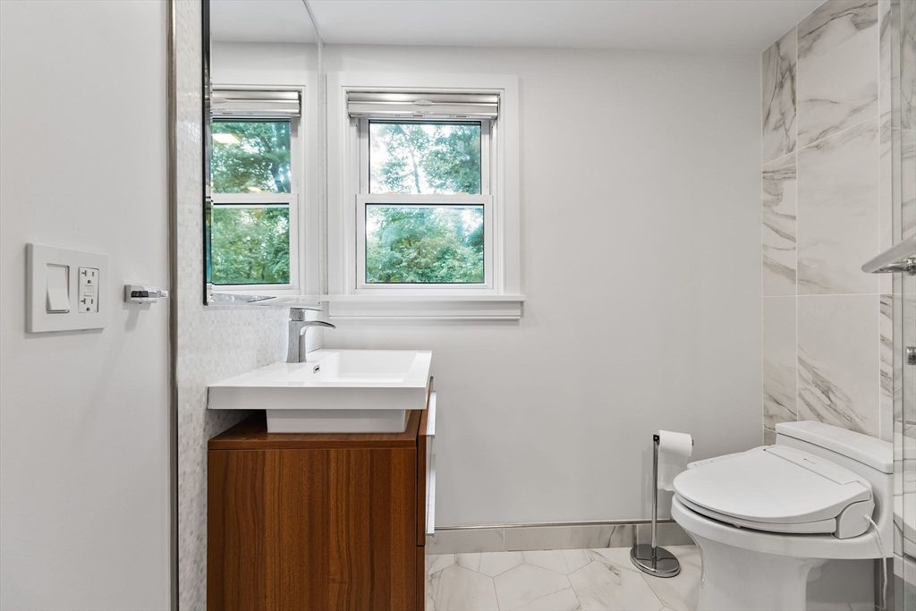 Bathroom, Interior, Marble, Marble Walls