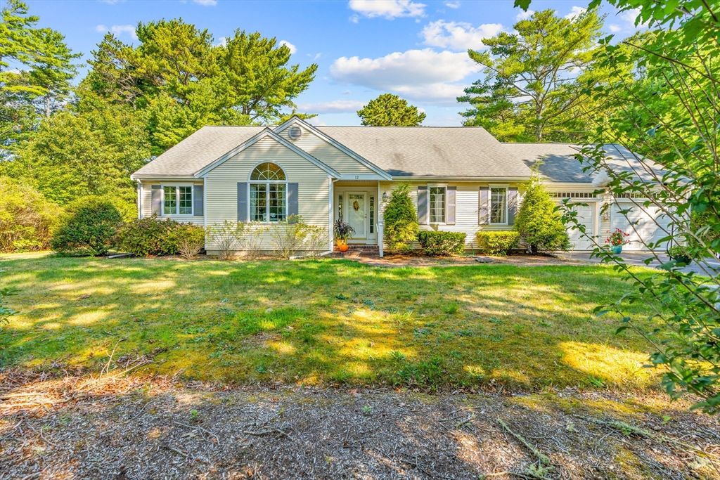 Backyard, Exterior, Facade, Cape Cod
