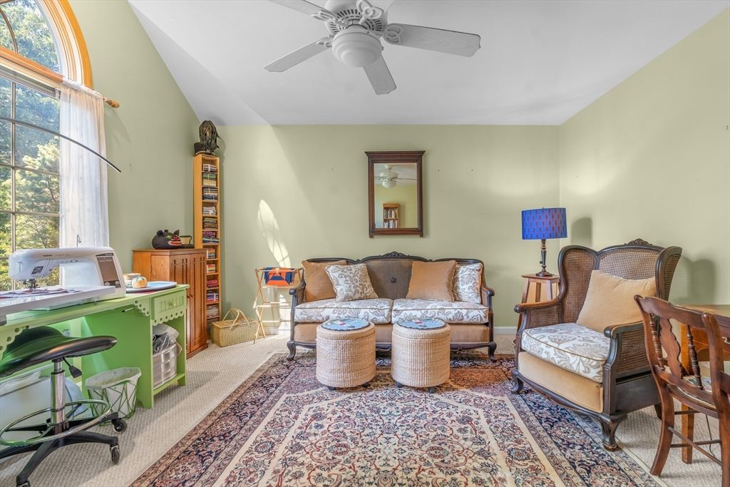Home Office, Interior
