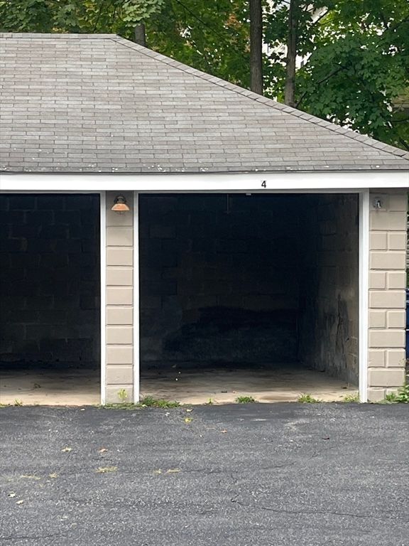 Detached Garage, Exterior
