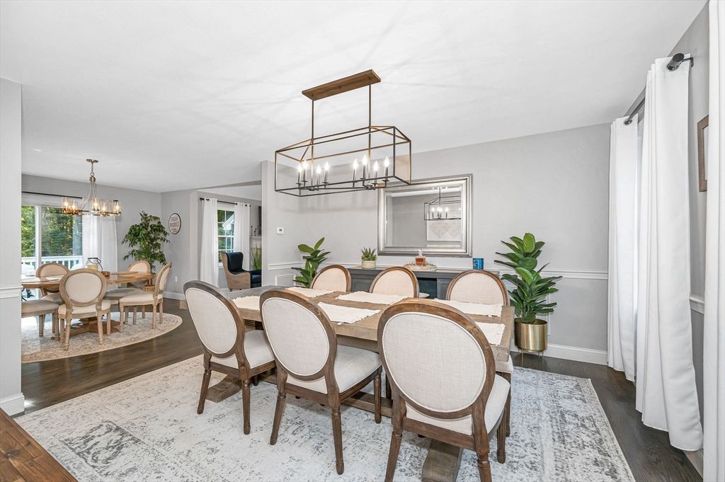 Chandelier, Dining room, Interior, Pendant Lights, Wood Texture Flooring