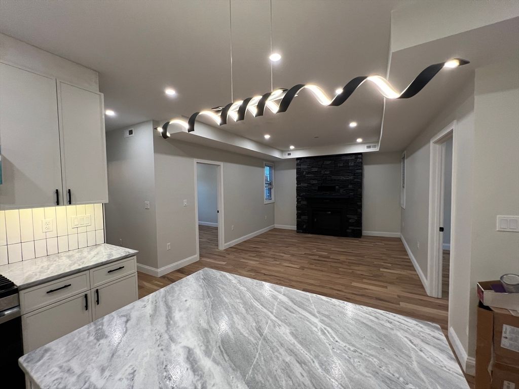 Interior, Pendant Lights, Recessed Lighting, Wood Texture Flooring