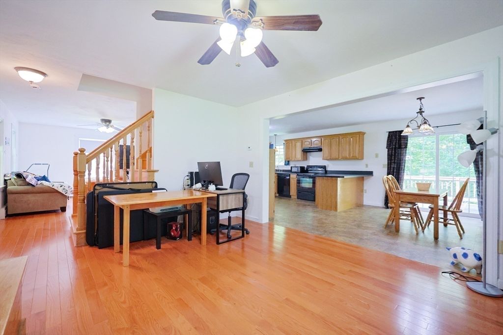 Dining room, Interior, Kitchen, Pendant Lights, Wood Texture Flooring