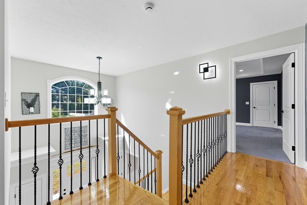 Interior, Pendant Lights, Recessed Lighting, Wood Texture Flooring
