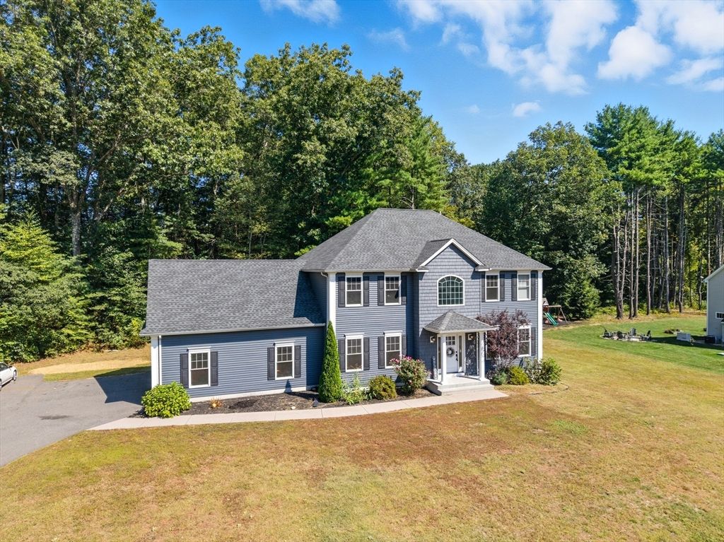 Backyard, Exterior, Facade, Georgian