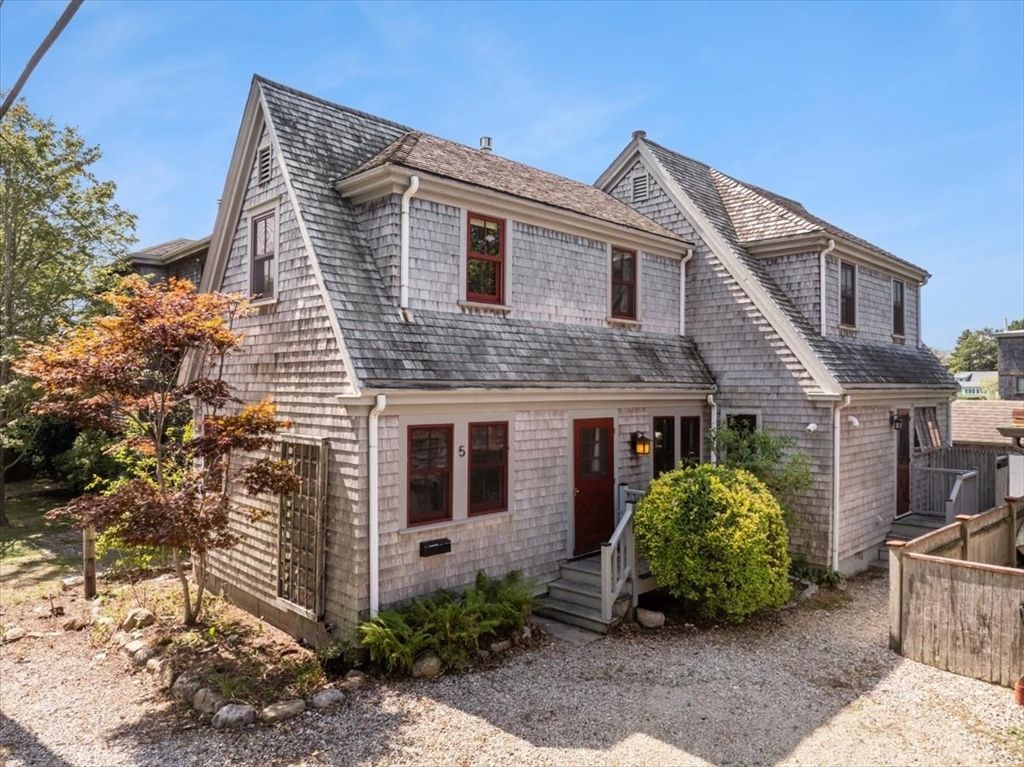 Exterior, Facade, Cape Cod