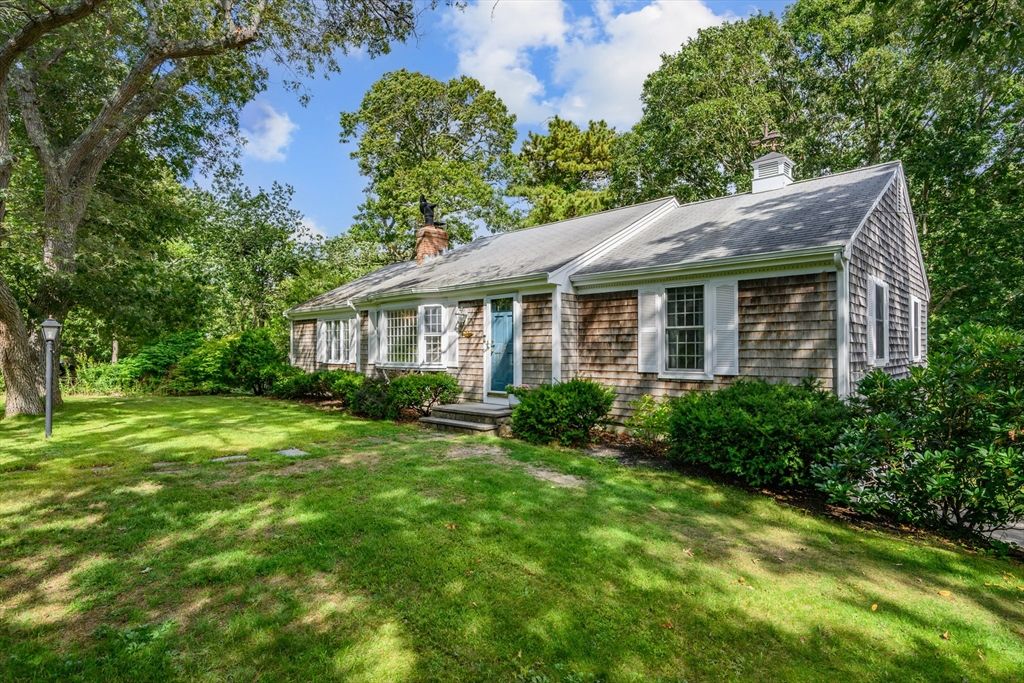 Backyard, Exterior, Facade, Cape Cod