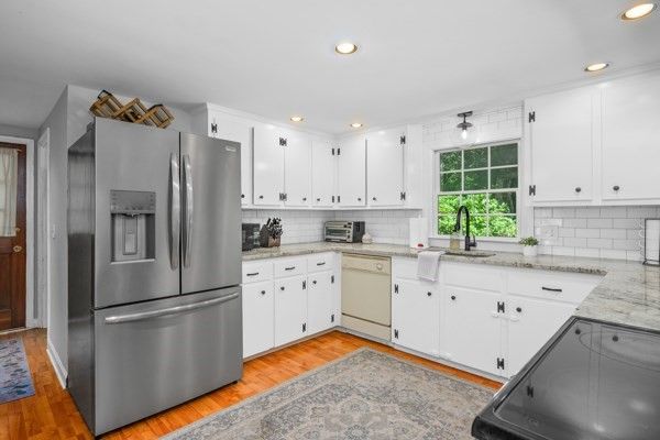 Interior, Kitchen, Recessed Lighting, Wood Texture Flooring