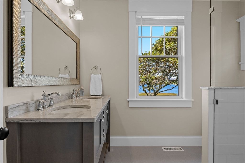 Bathroom, Interior, Tile Countertops