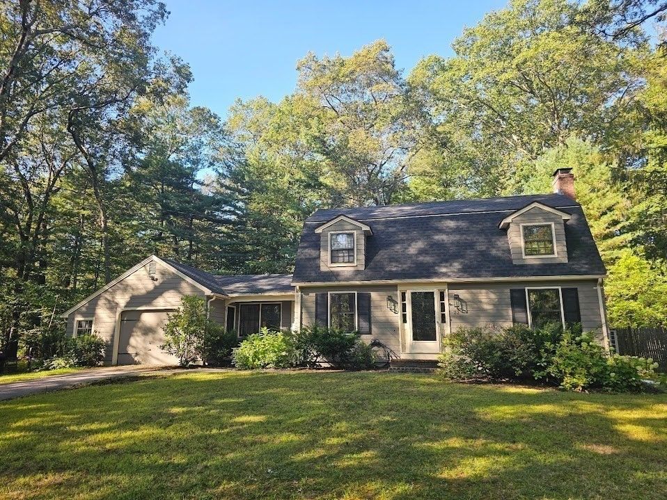Exterior, Facade, Cape Cod