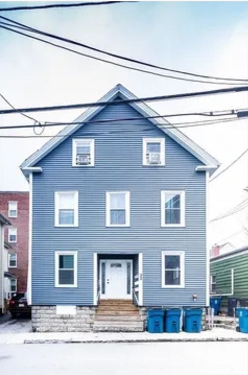 Exterior, Facade, Queen Anne Victorian