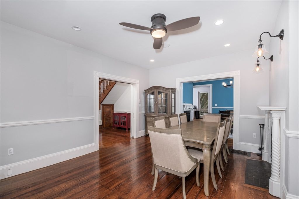 Dining room, Fireplace, Interior, Recessed Lighting, Wood Texture Flooring