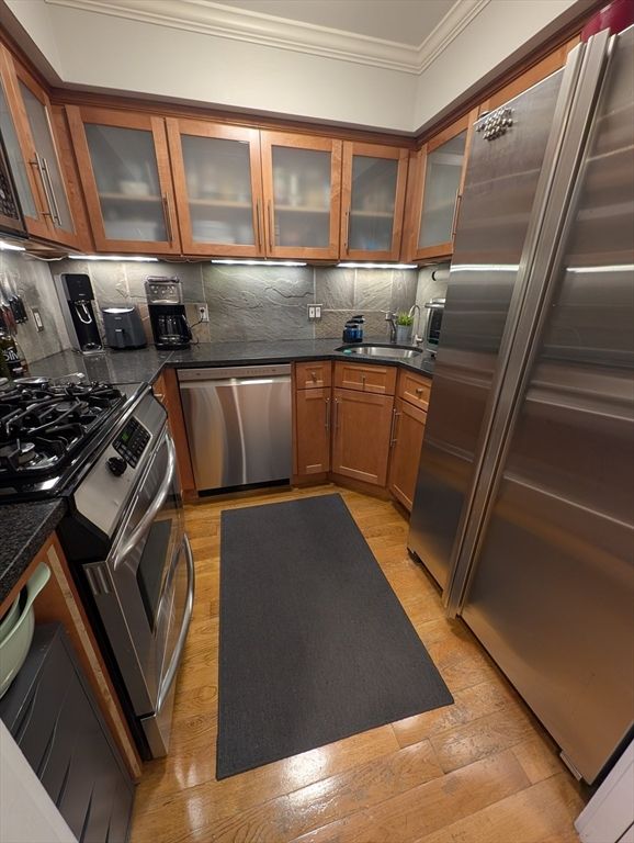 Interior, Kitchen, Stainless Steel Appliances, Wood Texture Flooring