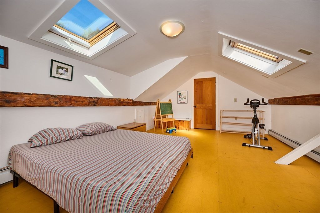Bedroom, Fitness Equipment, Interior, Wood Texture Flooring