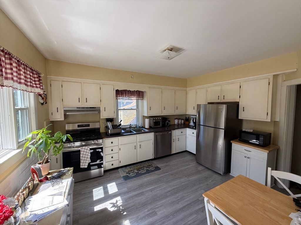 Interior, Kitchen, Stainless Steel Appliances, Wood Texture Flooring