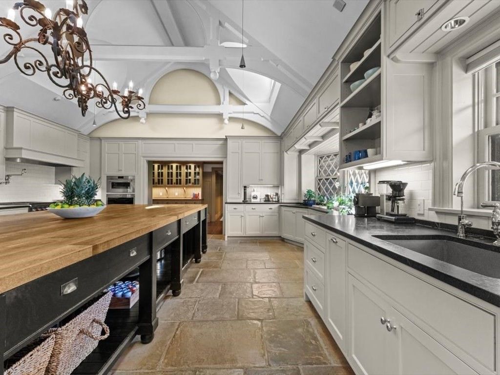 Chandelier, Interior, Kitchen