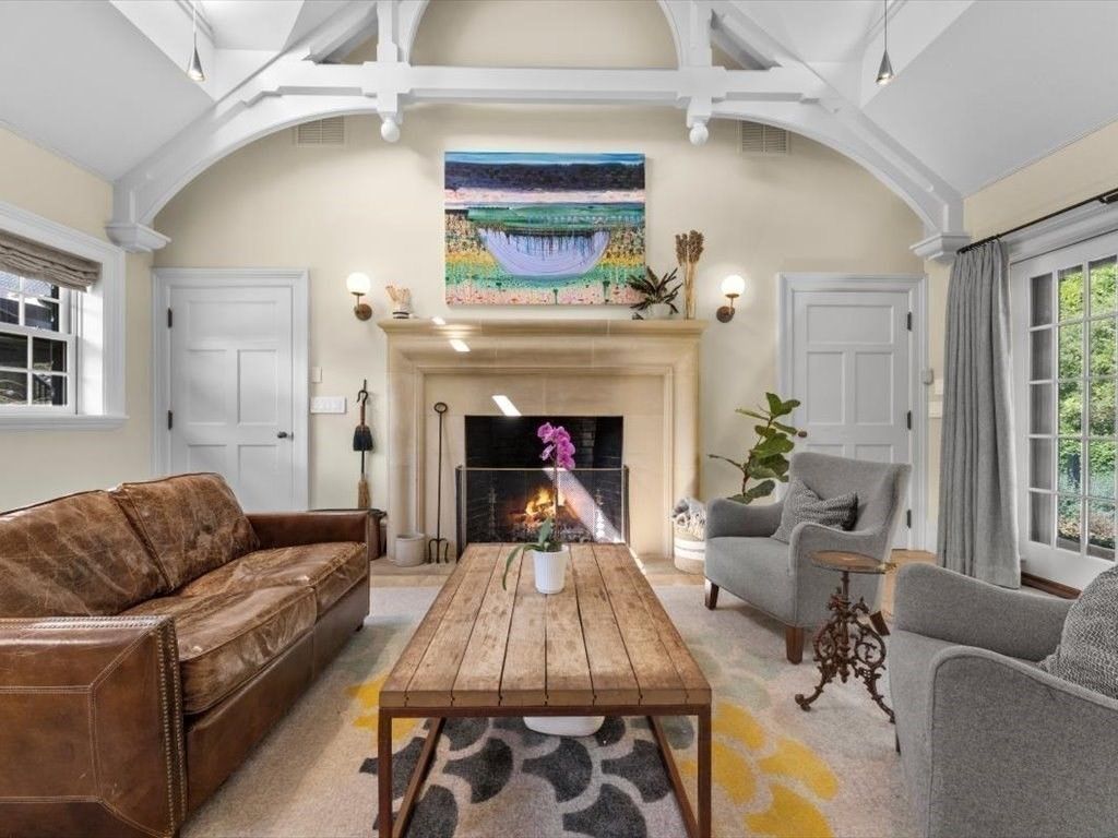 Fireplace, Interior, Living room