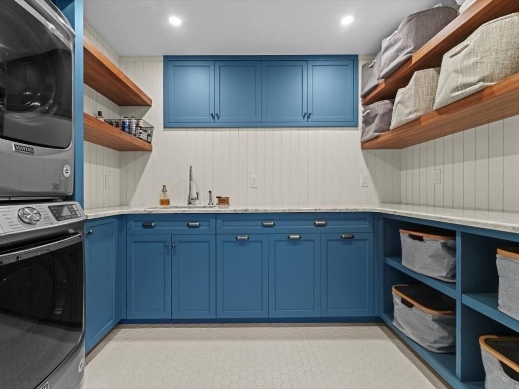Interior, Kitchen, Recessed Lighting, Washer