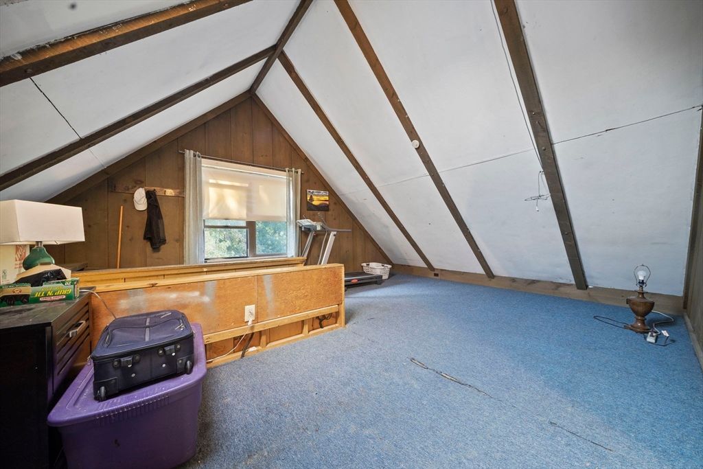 Empty room, Interior, Wooden Beams, Wooden Walls